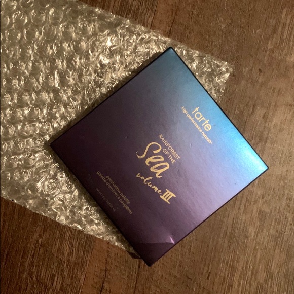 TARTE RAINFOREST OF THE SEA VOLUME III. NEW IN BOX - Picture 3 of 16